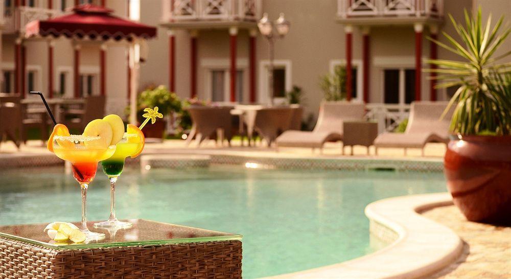 Nomad Suites Residence Либревиль Экстерьер фото