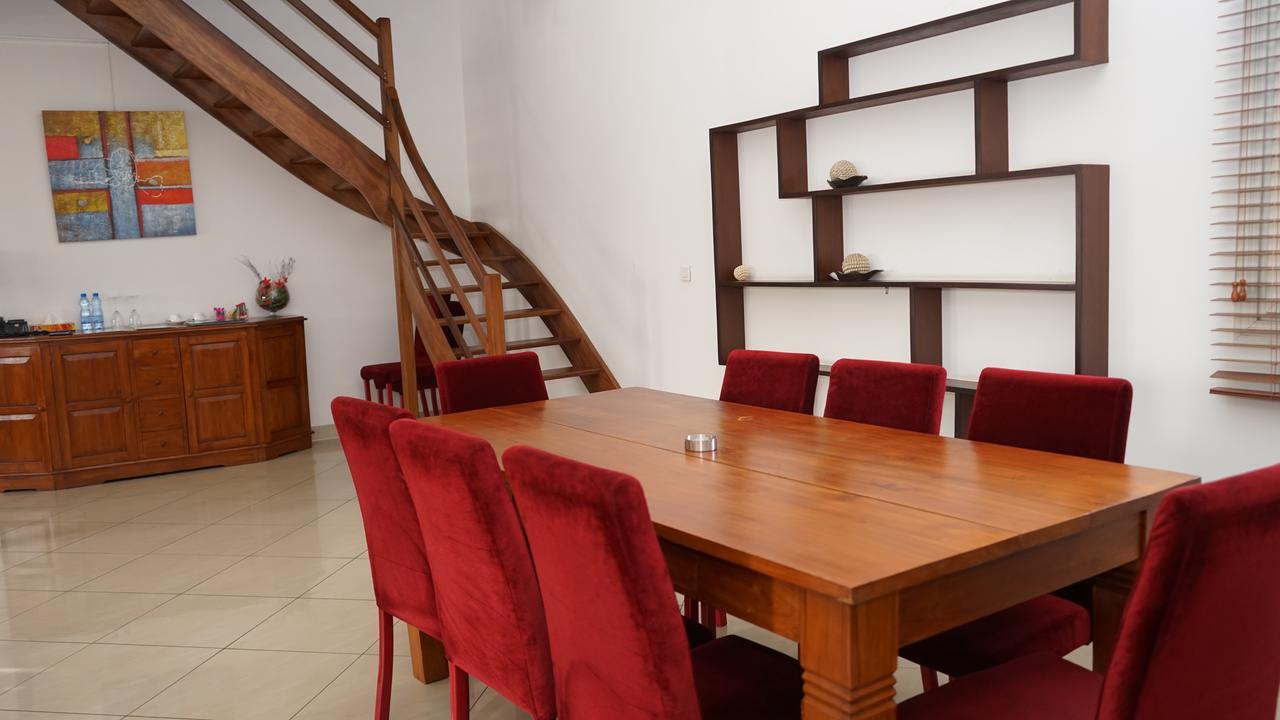 Nomad Suites Residence Либревиль Экстерьер фото